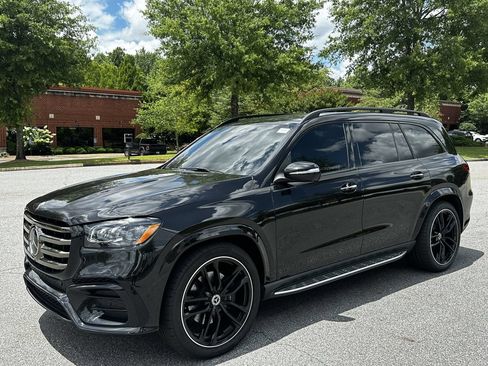 Certified 2025 Mercedes-Benz GLS 580 4MATIC image 3