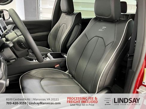 New 2026 Chrysler Pacifica Limited w/ S Appearance Package image 22