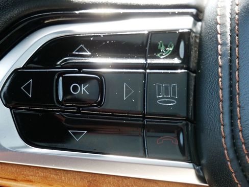 Used 2022 Jeep Grand Cherokee L Summit AWD/4WD image 33