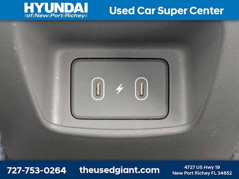 Used 2024 Hyundai Elantra Blue FWD image 15
