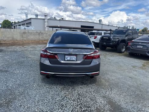 Used 2017 Honda Accord Sport image 6