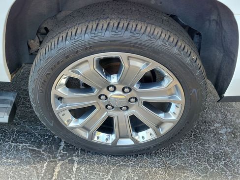 Used 2015 GMC Yukon XL Denali AWD/4WD image 8