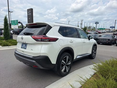 Used 2023 Nissan Rogue SL FWD image 4