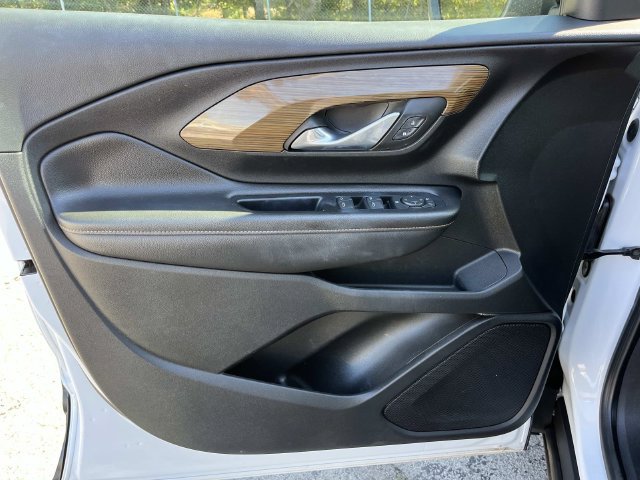 Used 2020 GMC Terrain SLE w/ Elevation Edition FWD image 25