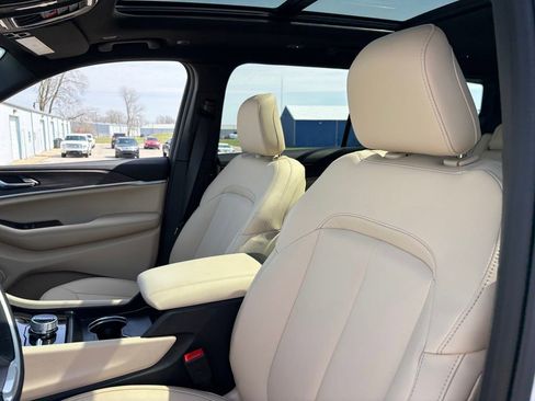 New 2025 Jeep Grand Cherokee L Limited AWD/4WD image 10