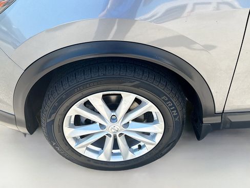 Used 2017 Nissan Rogue Sport SV image 36