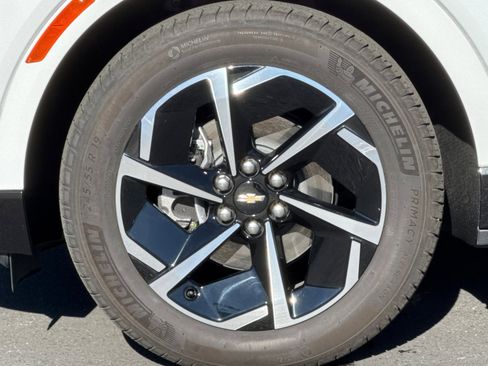 Used 2024 Chevrolet Equinox EV LT image 40