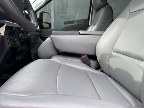 Used 2025 Ford F250 XL image 10