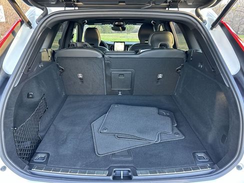 New 2026 Volvo XC60 B5 Ultra w/ Climate Package image 27