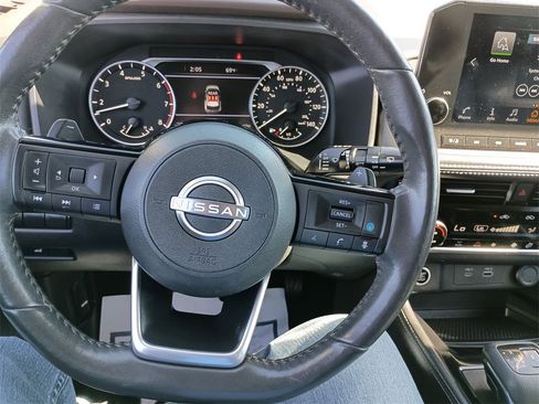 Used 2023 Nissan Rogue SL w/ SL Premium Package image 21