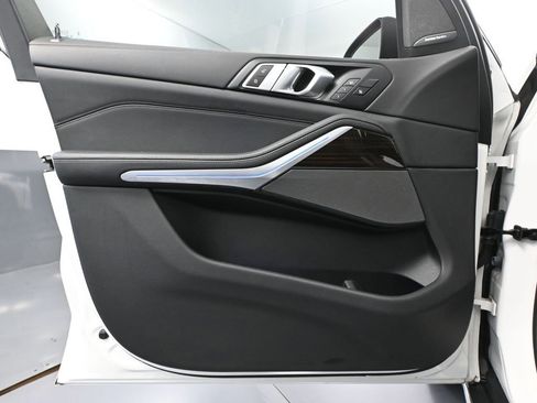 Used 2024 BMW X5 xDrive40i image 18