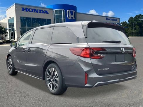 New 2026 Honda Odyssey Elite image 2