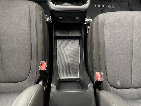 Used 2024 Hyundai Ioniq 5 SEL image 32