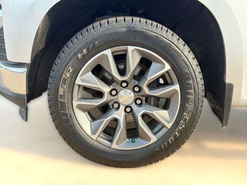Used 2019 Chevrolet Silverado 1500 LT w/ Texas Edition RWD image 12