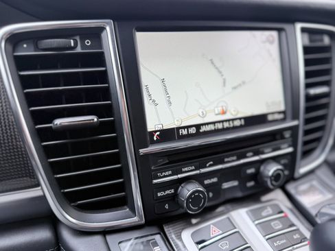 Used 2014 Porsche Panamera AWD/4WD image 21