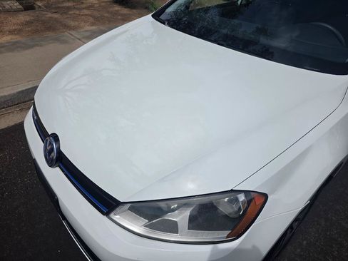 Used 2016 Volkswagen e-Golf SE w/ DC Fast Charging Package FWD image 10