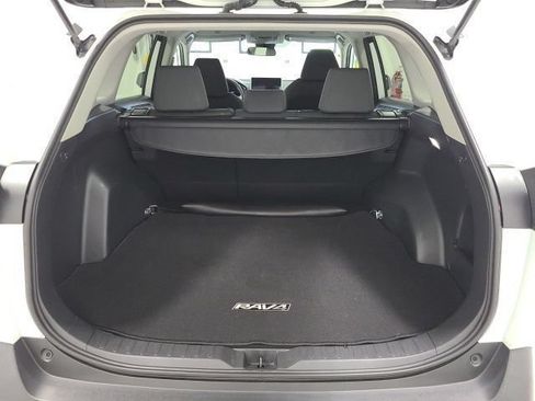 Used 2024 Toyota RAV4 XLE AWD/4WD image 29
