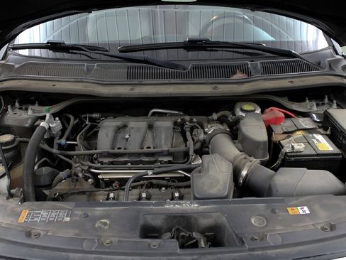 Used 2019 Ford Explorer XLT w/ Equipment Group 201A FWD image 27