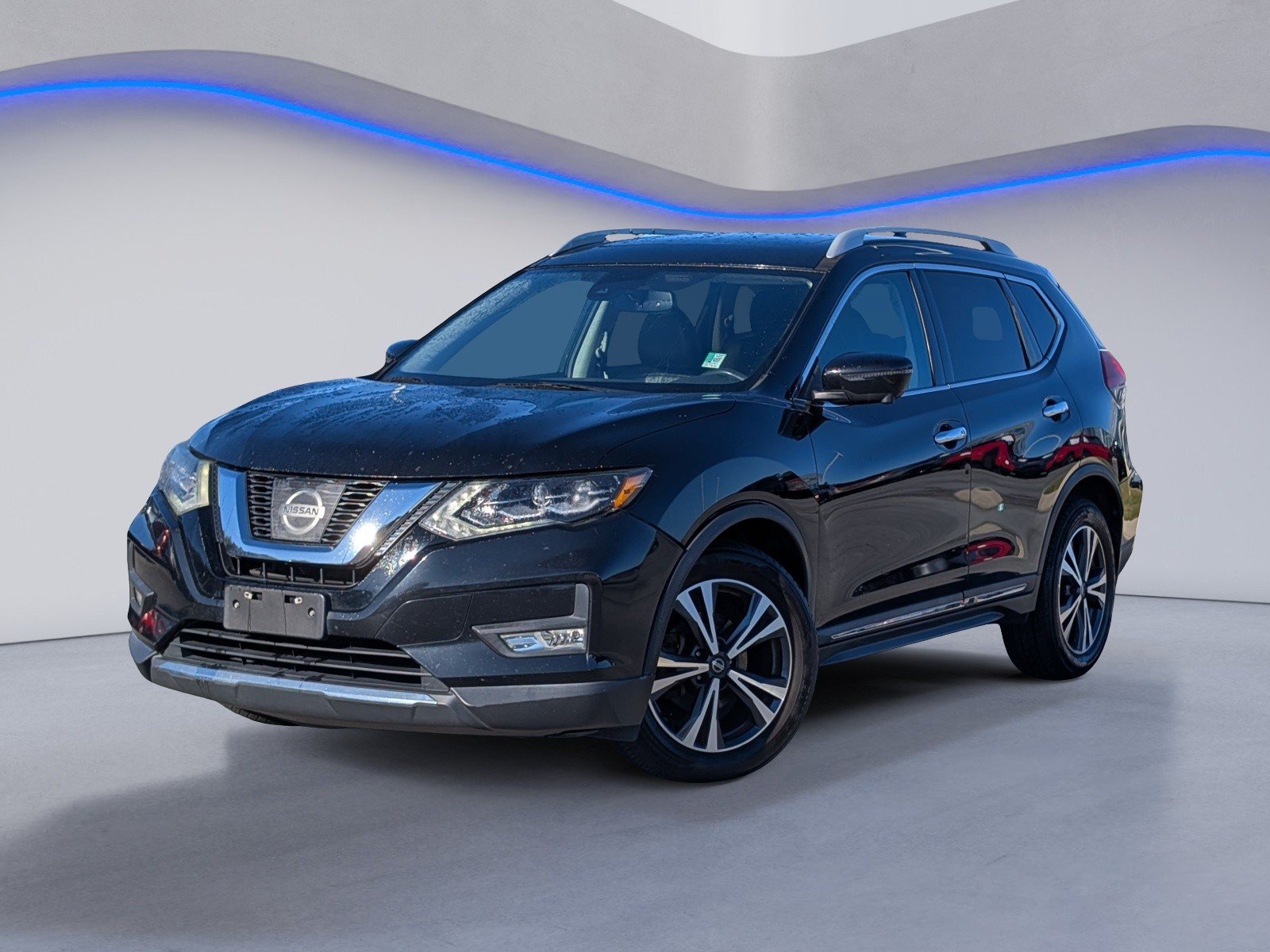 Used 2017 Nissan Rogue SL w/ SL Premium Package FWD image 2