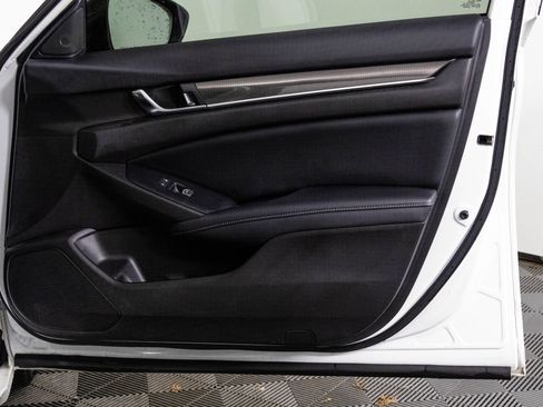 Used 2022 Honda Accord Sport image 38
