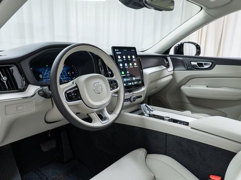 New 2026 Volvo XC60 B5 Ultra w/ Climate Package image 12