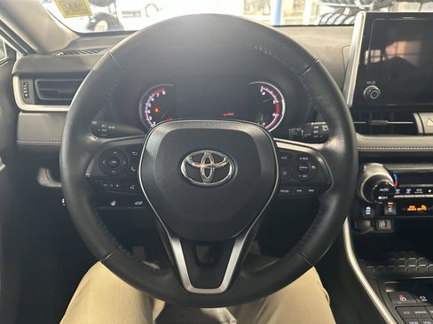 Used 2023 Toyota RAV4 XLE w/ Convenience Package AWD/4WD image 8