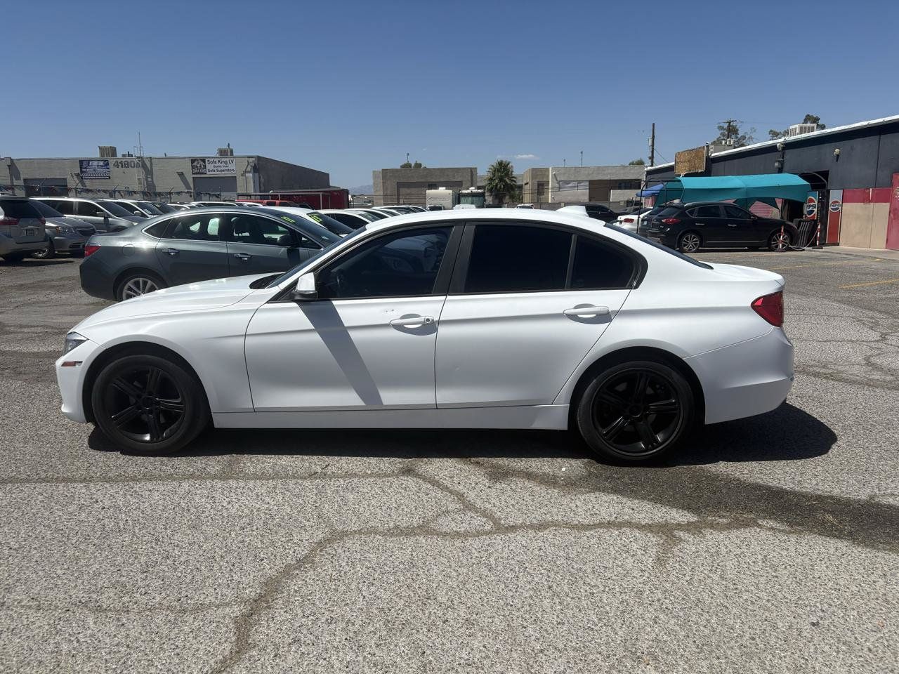 Used 2014 BMW 320i Sedan RWD image 3