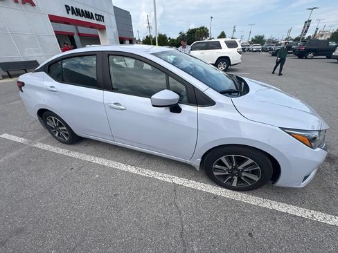 Used 2025 Nissan Versa SV w/ Trunk Package FWD image 12