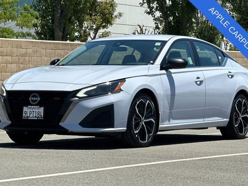 Used 2024 Nissan Altima 2.5 SR FWD image 8