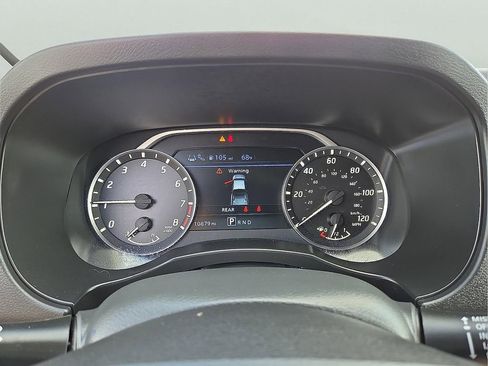 Used 2025 Nissan Frontier SV RWD image 15
