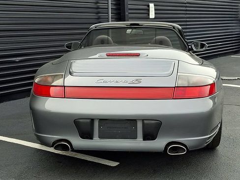 Used 2004 Porsche 911 Carrera 4S AWD/4WD image 6