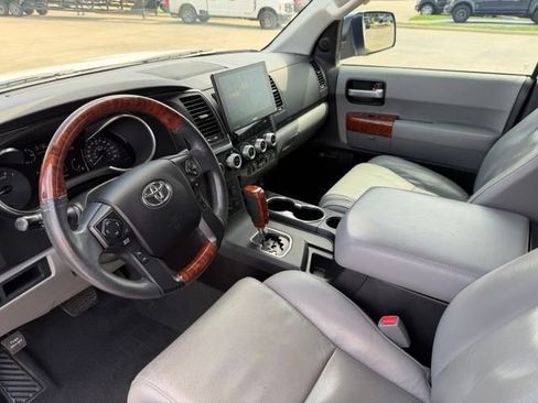 Used 2021 Toyota Sequoia Platinum AWD/4WD image 15