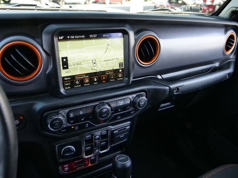 Used 2023 Jeep Gladiator Mojave w/ Cold Weather Group AWD/4WD image 22