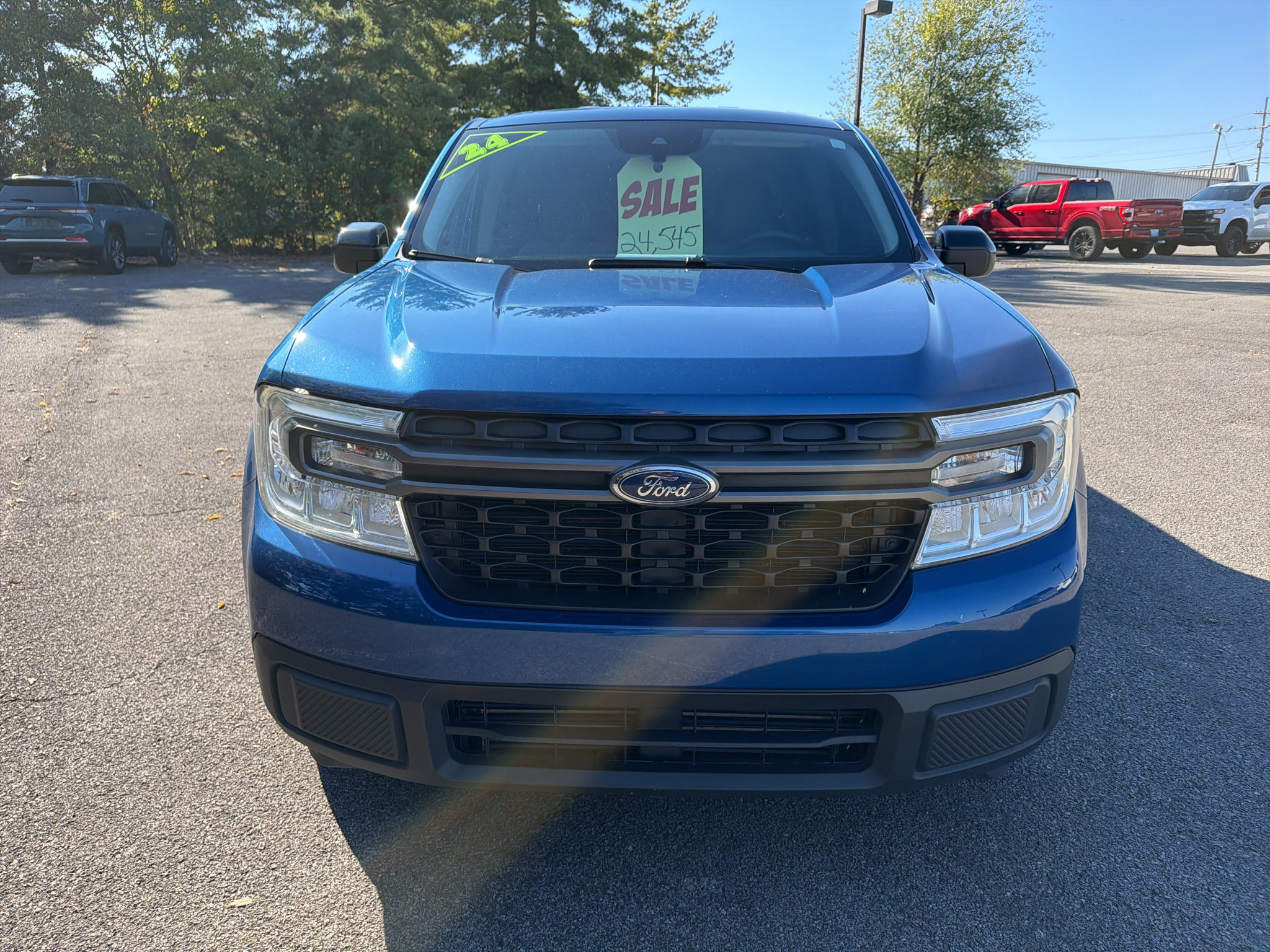 Used 2024 Ford Maverick XLT AWD/4WD image 2