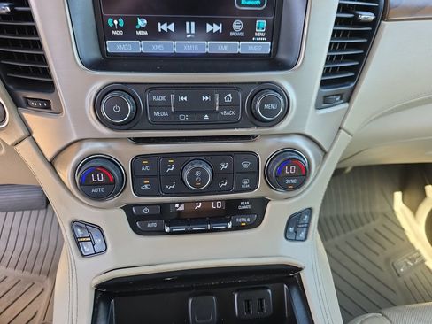 Used 2019 GMC Yukon Denali w/ Denali Ultimate Package RWD image 28