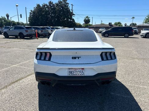 Used 2024 Ford Mustang GT Premium image 5