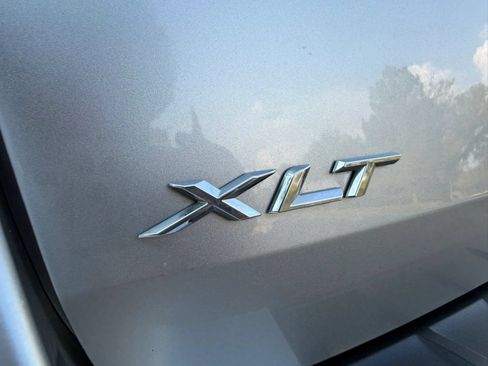 Used 2020 Ford Explorer XLT w/ Equipment Group 202A RWD image 18