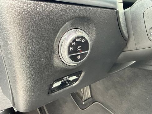 Used 2025 Mercedes-Benz C 300 Sedan image 19