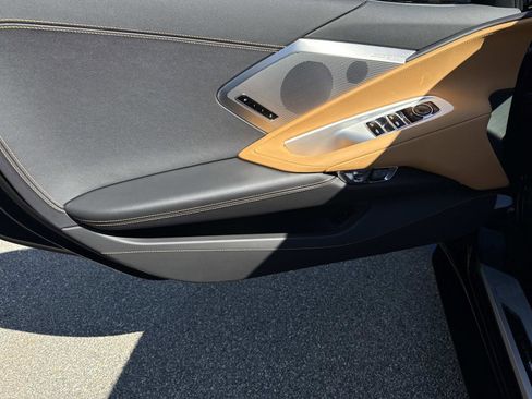 Used 2021 Chevrolet Corvette Stingray Preferred Conv w/ Z51 Performance Package image 11