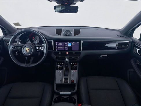 Certified 2023 Porsche Macan AWD/4WD image 15