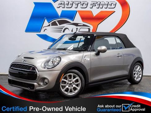 Used 2018 MINI Cooper S image 1