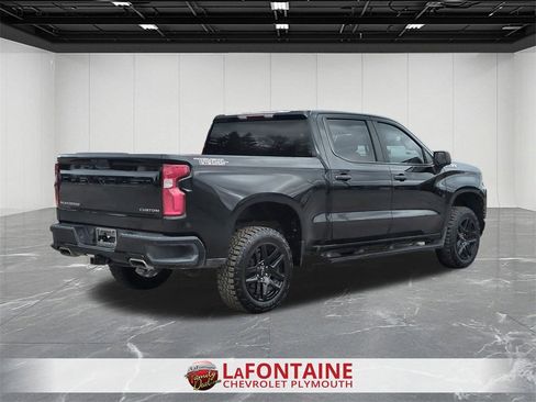 Certified 2021 Chevrolet Silverado 1500 Custom Trail Boss w/ LPO, Dark Essentials Package image 8