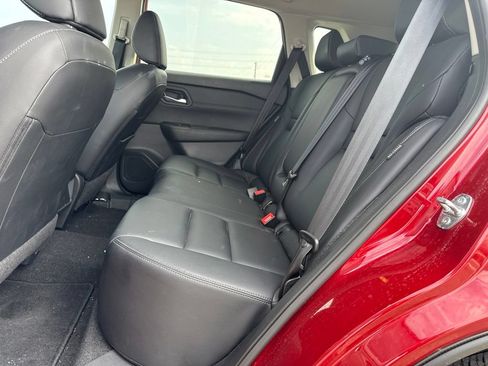 Used 2024 Nissan Rogue SL FWD image 9