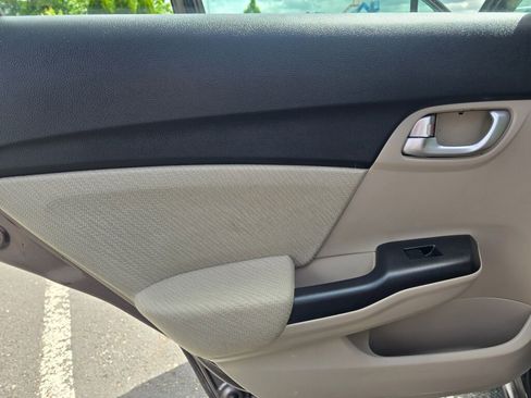 Used 2013 Honda Civic EX image 17