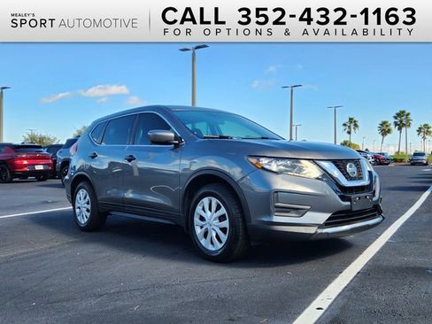 Used 2019 Nissan Rogue S image 1