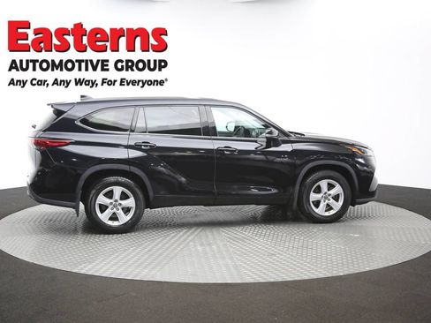 Used 2021 Toyota Highlander L AWD/4WD image 47