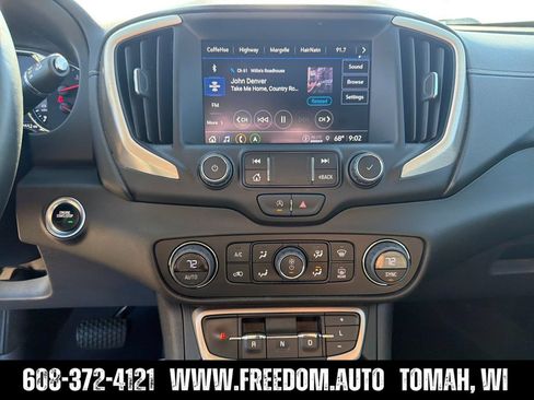 Used 2024 GMC Terrain Denali w/ Denali Premium Package AWD/4WD image 18