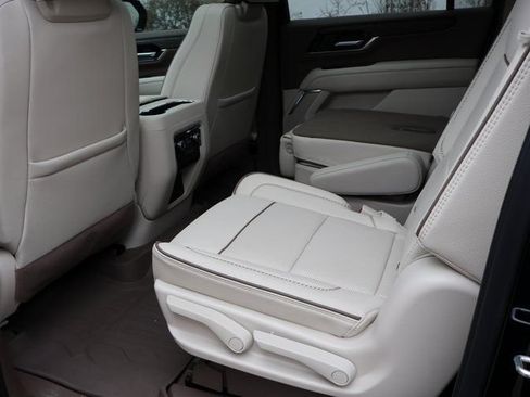 New 2026 GMC Yukon XL Denali w/ Denali Reserve Package AWD/4WD image 22