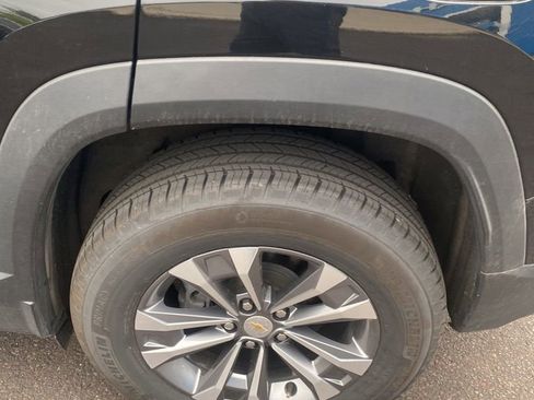Used 2026 Chevrolet Equinox LT w/ Convenience Package II AWD/4WD image 17