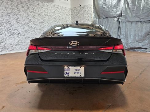 New 2026 Hyundai Elantra Sport image 7